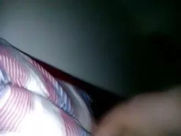 Missy Robins hymyilee finnish mature porn samalla saada hänen märkä pillua perseestä