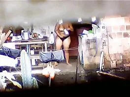 Seksikäs kotiäiti Water Fire best finnish porn leikkii pillunsa kanssa keittiössä