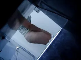 Blondi Rachael Cavalli, jolla on isot tissit ja porno suomessa perse, harrastaa seksiä naapurin kanssa